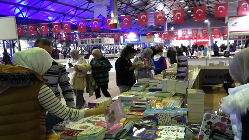 Malatya'da Anadolu Kitap ve Kültür Fuarı'na yoğun ilgi