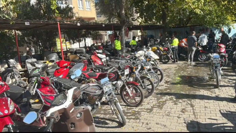 Şanlıurfa’da çalıntı ve trafiğe çıkması sakıncalı 16 motosiklet ele geçirildi